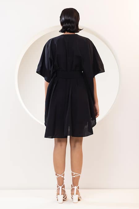 Kusmi Solid Dress With Tie-Up Belt 