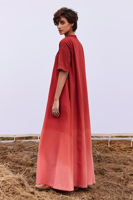 Kharakapas_Red Handloom Cotton V-neck Ombre V Jumpsuit _Online_at_Aza_Fashions