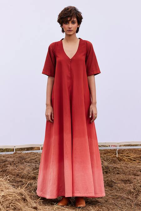 Buy_Kharakapas_Red Handloom Cotton V-neck Ombre V Jumpsuit _Online_at_Aza_Fashions