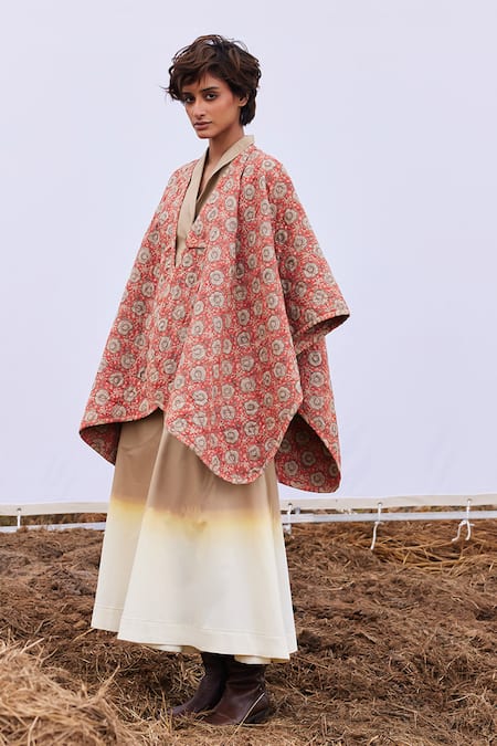Kharakapas_Red Cider Wildflora Print Reversible Quilted Cape _Online_at_Aza_Fashions