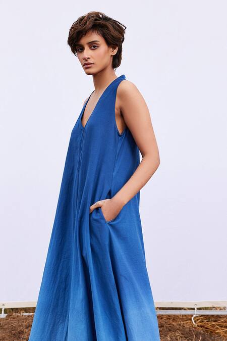 Buy_Kharakapas_Blue Handloom Cotton V-neck Marine Jumpsuit _Online_at_Aza_Fashions