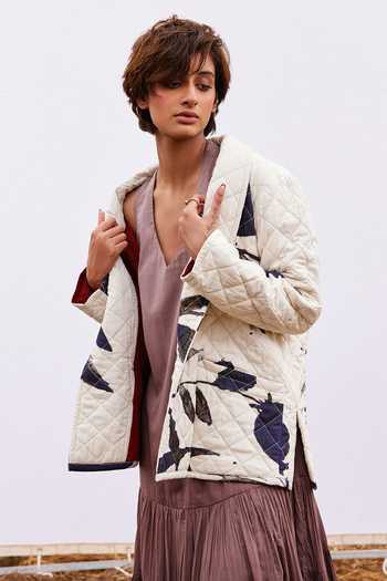 Kharakapas_Off White Cotton Shawl Neck Bloom Print Quilted Jacket _at_Aza_Fashions
