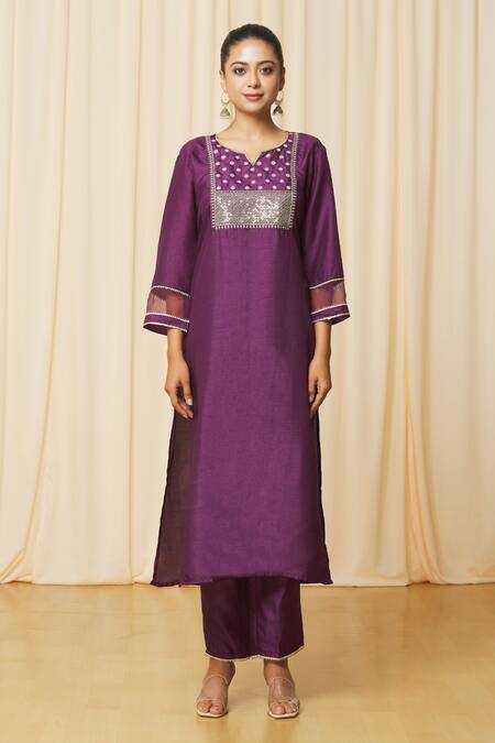 Samyukta Singhania_Purple Polyester, Net Sequins, Beads Split Straight Floral Pattern Kurta Set_Online_at_Aza_Fashions
