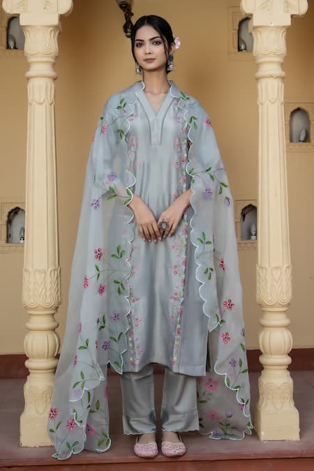 Mangalmay by Aastha Grey Kurta- Chanderi Silk Hand Painted Floral V Neck Serenity Embroidered Set 