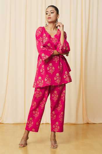 Samyukta Singhania_Pink Cotton Embroidery V-neck Floral Print Kurta And Pant Set_Online_at_Aza_Fashions