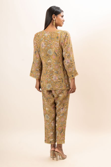 Oshi By Shikha Yellow Linen Lace Round Neck Floret Print Kurta And Pant Set Online at Aza Fashions Oshi By Shikha_Yellow Linen Lace Round Neck Floret Print Kurta And Pant Set _Online_at_Aza_Fashions