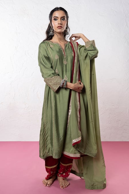 Shop_Pants And Pajamas_Green Chanderi Sequins, Zari, Embroidery Split V-neck Floral Kurta And Pant Set 