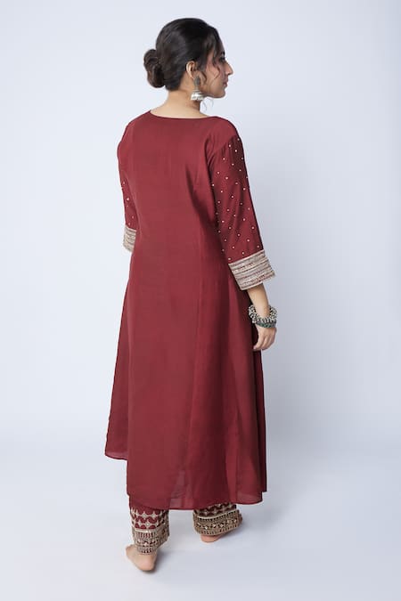 Pants And Pajamas Chanderi Sleeve Embroidered Kurta Set 