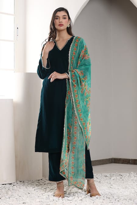 Shop_House Of TA-YA_Green Velvet, Organza Cut Work, Embroidery V-neck Cutdana Kurta Pant Set _Online_at_Aza_Fashions