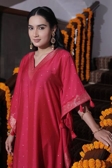 Buy_Safaa_Pink Mohair Tassels V-neck Elham Ditsy Butti Woven Kaftan With Pant _Online_at_Aza_Fashions
