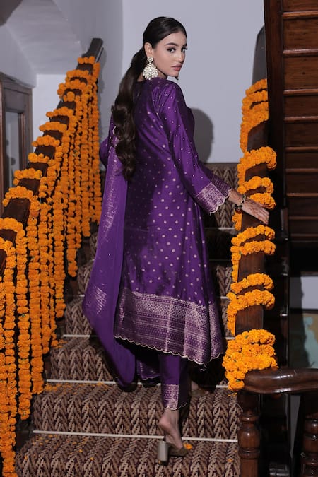 Safaa Armaan Zinnia Butti Woven Anarkali Pant Set 