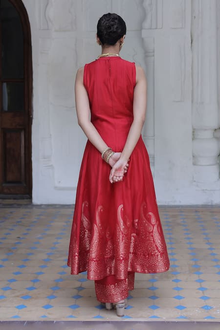 Shop_Safaa_Red Mohair Tassels Round Neck Ameera Paisley Breeze Woven Kurta Pant Set _at_Aza_Fashions