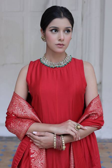 Buy_Safaa_Red Mohair Tassels Round Neck Ameera Paisley Breeze Woven Kurta Pant Set _Online_at_Aza_Fashions