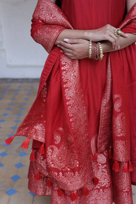 Shop_Safaa_Red Mohair Tassels Round Neck Ameera Paisley Breeze Woven Kurta Pant Set _Online_at_Aza_Fashions