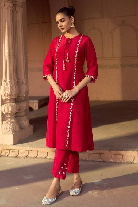 Sonal Pasrija Red Silk, Organza Sequins, Rafflesia Bloom Embellished A-line Kurta With Pant Online at Aza Fashions Sonal Pasrija_Red Silk, Organza Sequins, Rafflesia Bloom Embellished A-line Kurta With Pant _Online_at_Aza_Fashions