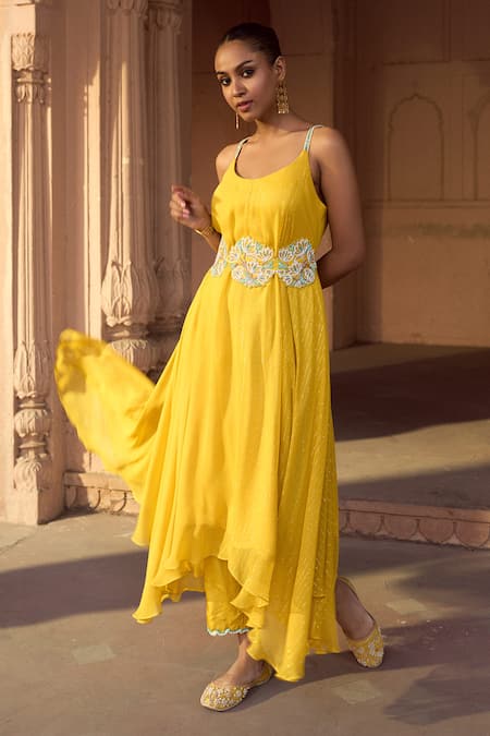 Sonal Pasrija Yellow Silk, Georgette, Lurex Half Glittery Striped Asymmetric Kurta Pant Set Online at Aza Fashions Sonal Pasrija_Yellow Silk, Georgette, Lurex Half Glittery Striped Asymmetric Kurta Pant Set _Online_at_Aza_Fashions