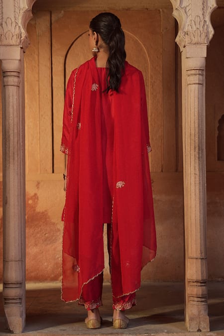 Shop Sonal Pasrija Red Silk, Organza Sequins, Beads, Embroidery V-neck Padma Bloom Kurta Pant Set at Aza Fashions Shop_Sonal Pasrija_Red Silk, Organza Sequins, Beads, Embroidery V-neck Padma Bloom Kurta Pant Set _at_Aza_Fashions