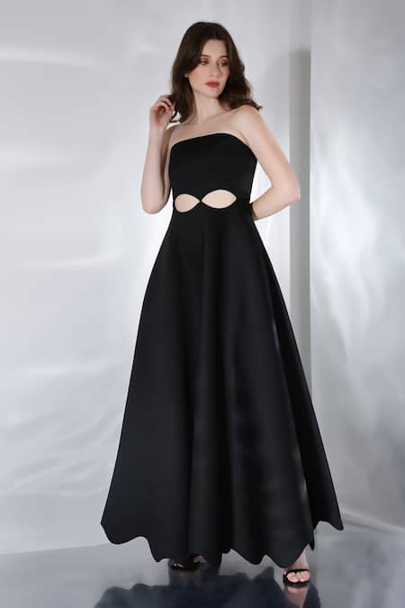 Straight cut outlet gown