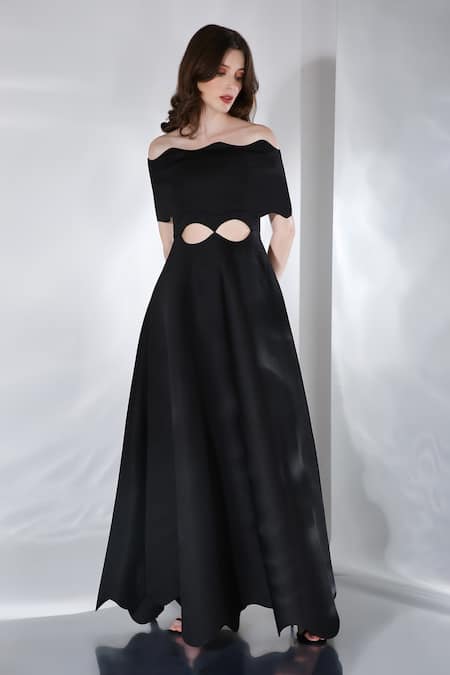 Ozeqo Francesca Cut Work Gown & Wrap Set 