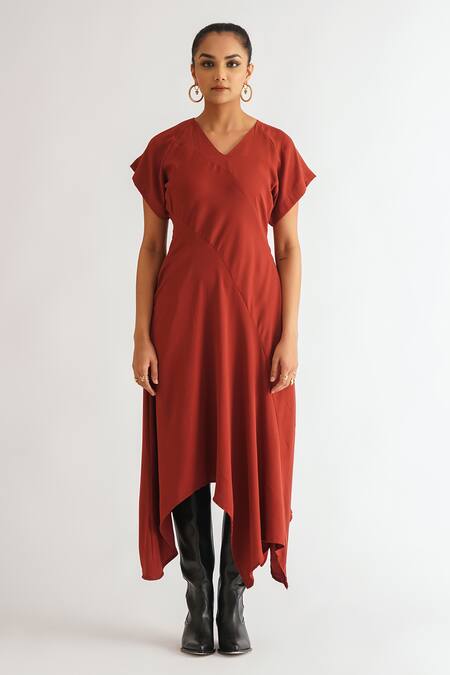 A Line Store_Red Moss Crepe Plain V Neck Hourglass Asymmetric Dress _Online_at_Aza_Fashions