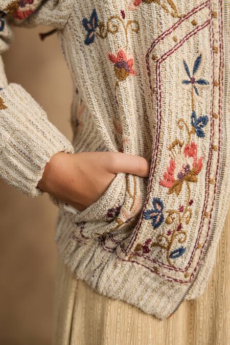 NYARO_Off White Handloom Cotton Slub Woven Thread Round Jacket _at_Aza_Fashions