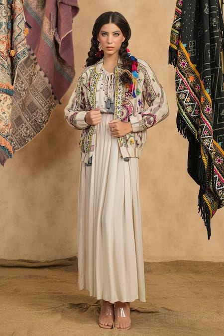 NYARO Floral Embroidered Jacket 