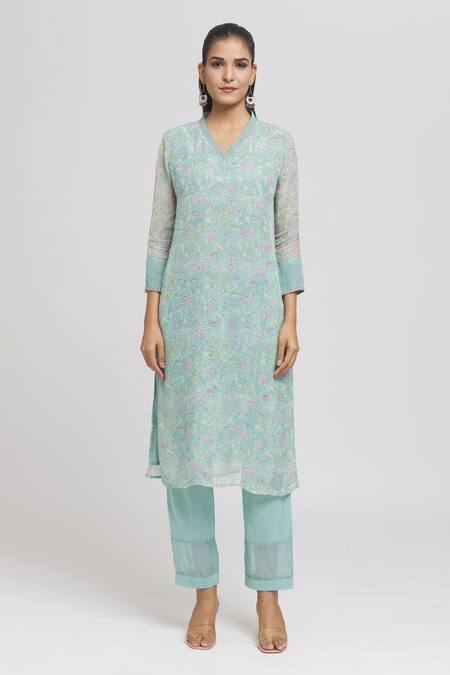 Missprint Green Organza, Cotton Embroidery V-neck Floral Hand Block Print Kurta Pant Set Online at Aza Fashions Missprint_Green Organza, Cotton Embroidery V-neck Floral Hand Block Print Kurta Pant Set _Online_at_Aza_Fashions