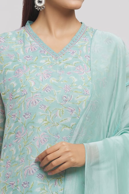 Shop Missprint Green Organza, Cotton Embroidery V-neck Floral Hand Block Print Kurta Pant Set Online at Aza Fashions Shop_Missprint_Green Organza, Cotton Embroidery V-neck Floral Hand Block Print Kurta Pant Set _Online_at_Aza_Fashions