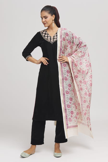 Missprint Neck Embroidered Velvet Kurta Pant Set 