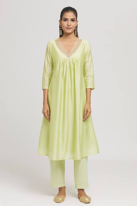Buy_Missprint_Green Chanderi, Cotton Embroidery V-neck Kurta Pant Set _Online_at_Aza_Fashions