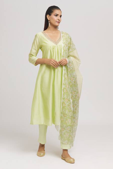 Shop_Missprint_Green Chanderi, Cotton Embroidery V-neck Kurta Pant Set _Online_at_Aza_Fashions