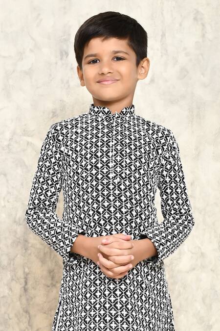 Buy_Petite Pomme_Black Cotton Embroidery Vintage Thread Kurta Set _Online_at_Aza_Fashions