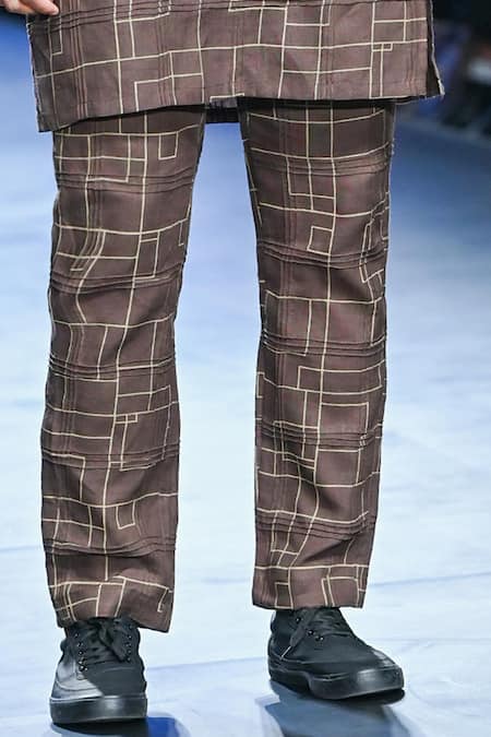 Son Of A Noble Snob_Brown 100% Linen Printed Geometric Rishav Kurta With Trouser _Online_at_Aza_Fashions