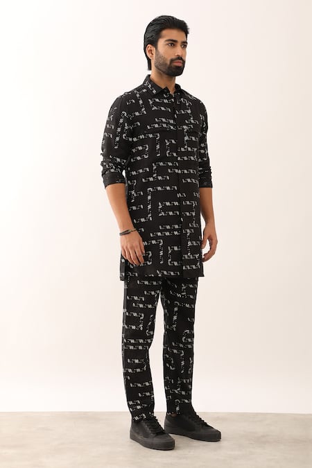 Son Of A Noble Snob Black Linen Gaurav Trace Printed Long Shirt And Trouser Set Online at Aza Fashions Son Of A Noble Snob_Black Linen Gaurav Trace Printed Long Shirt And Trouser Set _Online_at_Aza_Fashions