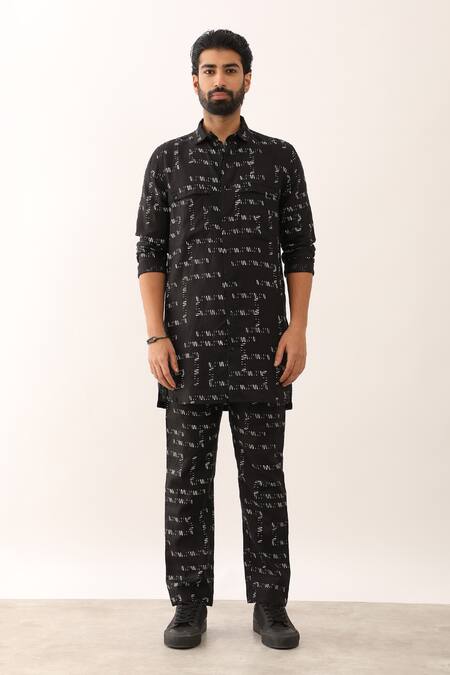 Buy Son Of A Noble Snob Black Linen Gaurav Trace Printed Long Shirt And Trouser Set Online at Aza Fashions Buy_Son Of A Noble Snob_Black Linen Gaurav Trace Printed Long Shirt And Trouser Set _Online_at_Aza_Fashions