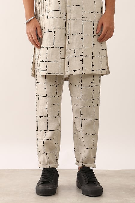 Son Of A Noble Snob_Ivory 100% Linen Print Digital Maze Aadi Tetris Kurta Set _at_Aza_Fashions