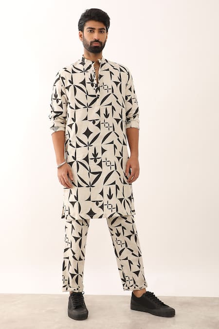 Son of A Noble Snob Krish Fleur Stencil Print Kurta Set 