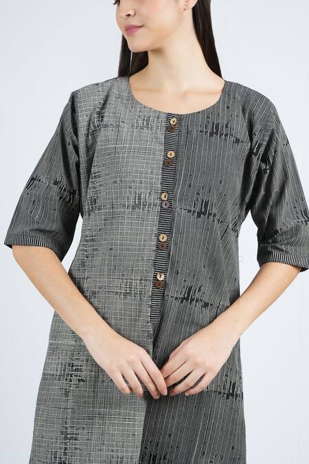 Buy_Banana Labs_Black Cotton Round Neck Hand Block Print Kurta Set 