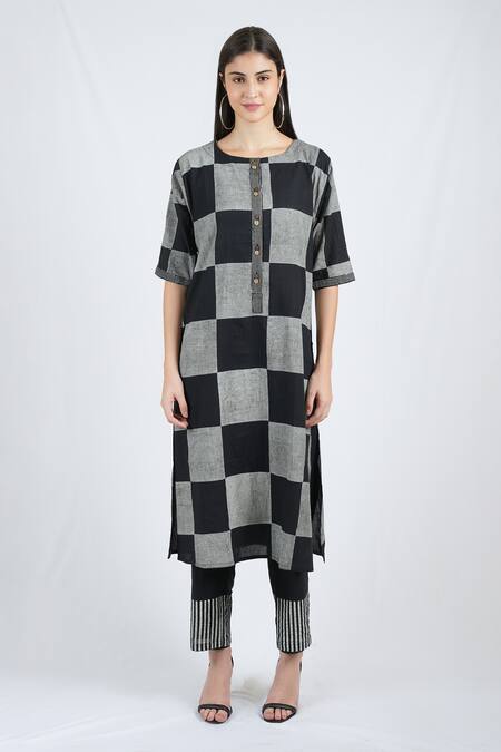 Shop_Banana Labs_Black Cotton Round Neck Box Hand Block Print Kurta Set _Online_at_Aza_Fashions