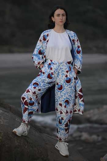 Buy_RAAS LIFE_White Cotton Embroidery Dadam Suzani Trouser 