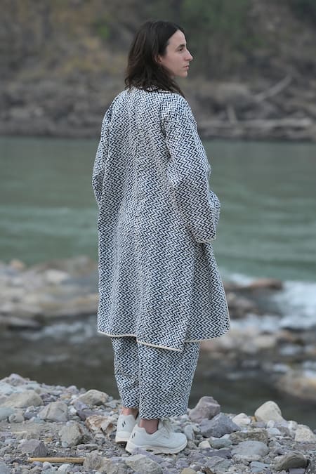 RAAS LIFE_White Cotton Embroidery Open Neck Neelima Ben Block Print Jacket _Online_at_Aza_Fashions