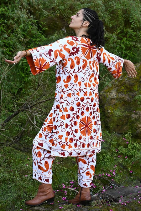 RAAS LIFE_White Cotton Embroidery Sarad Ben Suzani Trouser _Online_at_Aza_Fashions