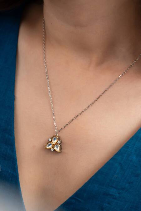 Do Taara_Silver Plated Polki Embellished Pendant Necklace _Online_at_Aza_Fashions