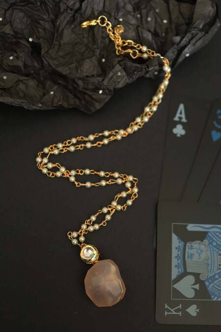 Shop Do Taara Pink Pearl Embellished Pendant Necklace at Aza Fashions Shop_Do Taara_Pink Pearl Embellished Pendant Necklace _at_Aza_Fashions