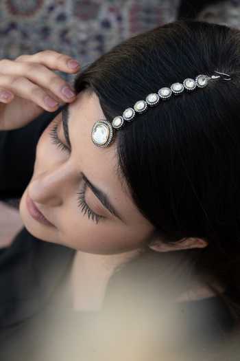 Buy_Do Taara_Green Natural Stone Pendant Necklace _Online_at_Aza_Fashions