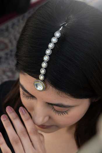 Do Taara_Green Natural Stone Pendant Necklace _at_Aza_Fashions