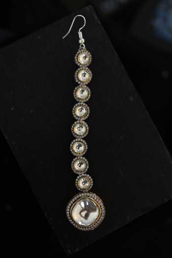 Shop Do Taara Silver Plated Cubic Zirconia Encrusted Maangtikka at Aza Fashions Shop_Do Taara_Silver Plated Cubic Zirconia Encrusted Maangtikka _at_Aza_Fashions