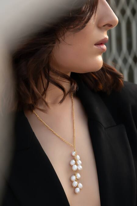 Buy_Do Taara_Gold Plated Shell Pearls Embellished Long Necklace _Online_at_Aza_Fashions