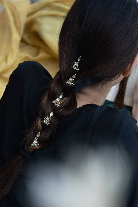 Do Taara_Gold Plated Pearls Hexa Shaped Kundan Braid Pins - Set Of 5 _Online_at_Aza_Fashions