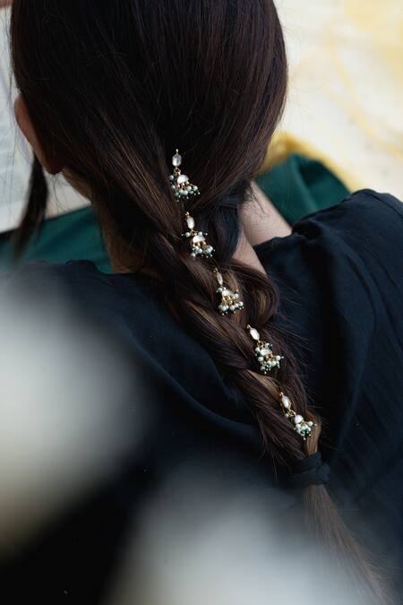 Buy_Do Taara_Gold Plated Pearls Hexa Shaped Kundan Braid Pins - Set Of 5 _Online_at_Aza_Fashions